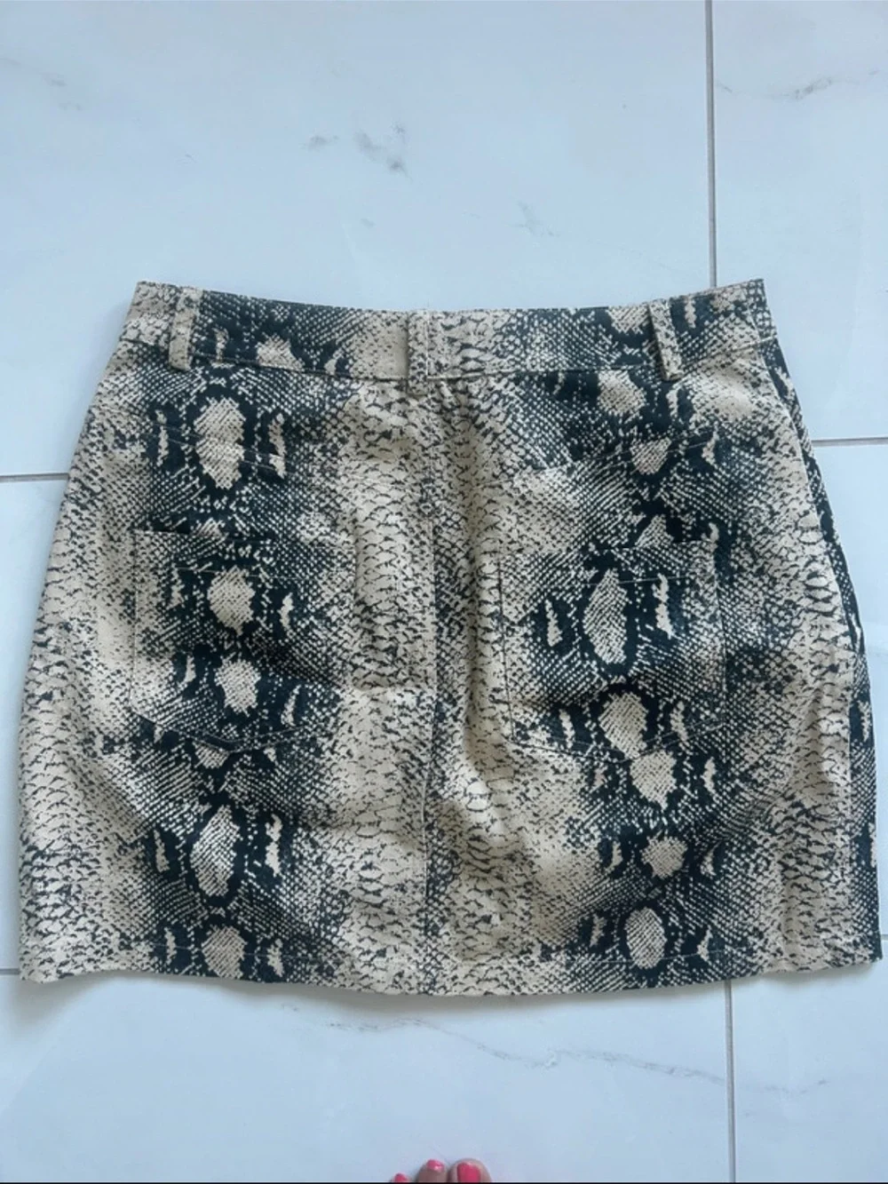 Le Lis Snake-Print Mini Skirt in Black and Cream